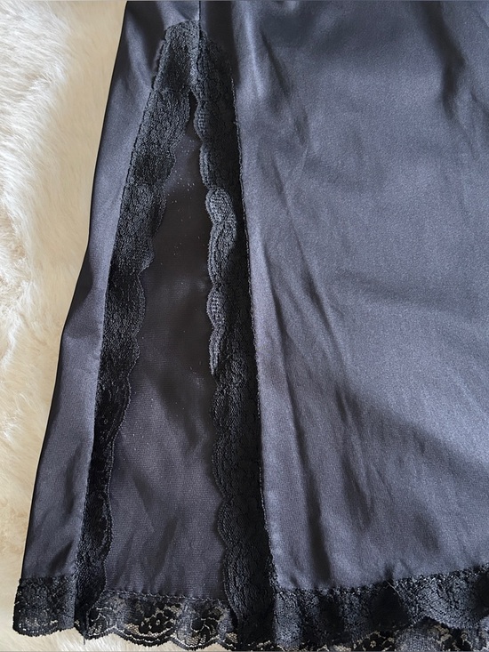 Vintage Black Slip Maxi Skirt w/ Lace Trim M - Picture 4 of 10
